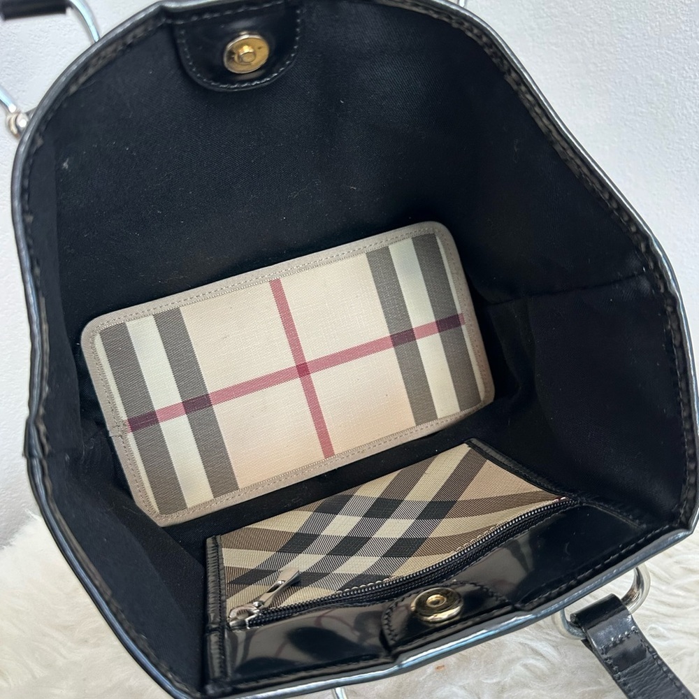💯 Authentic Burberry Tote Bag🍀 - Picture 7 of 16
